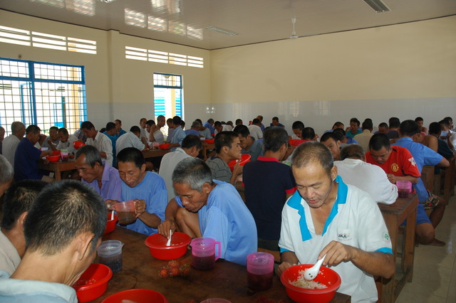 Chương Trình Từ Thiện: Hành Trình Yêu Thương